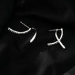 CREEDA Or Blanc (Couleur Argent) : Boucles d'oreilles créoles amovibles de forme avant-gardiste avec pierres précieuses en zircone.