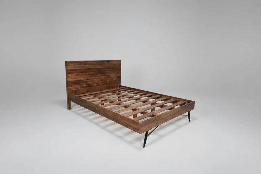 Cadre de lit QUEEN en bois massif d’acacia (WALNUT)