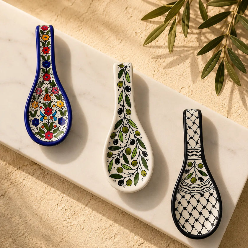 Palestinian Ceramic Spoon Rest – Compact Spoon Holder for Stove & Cooking