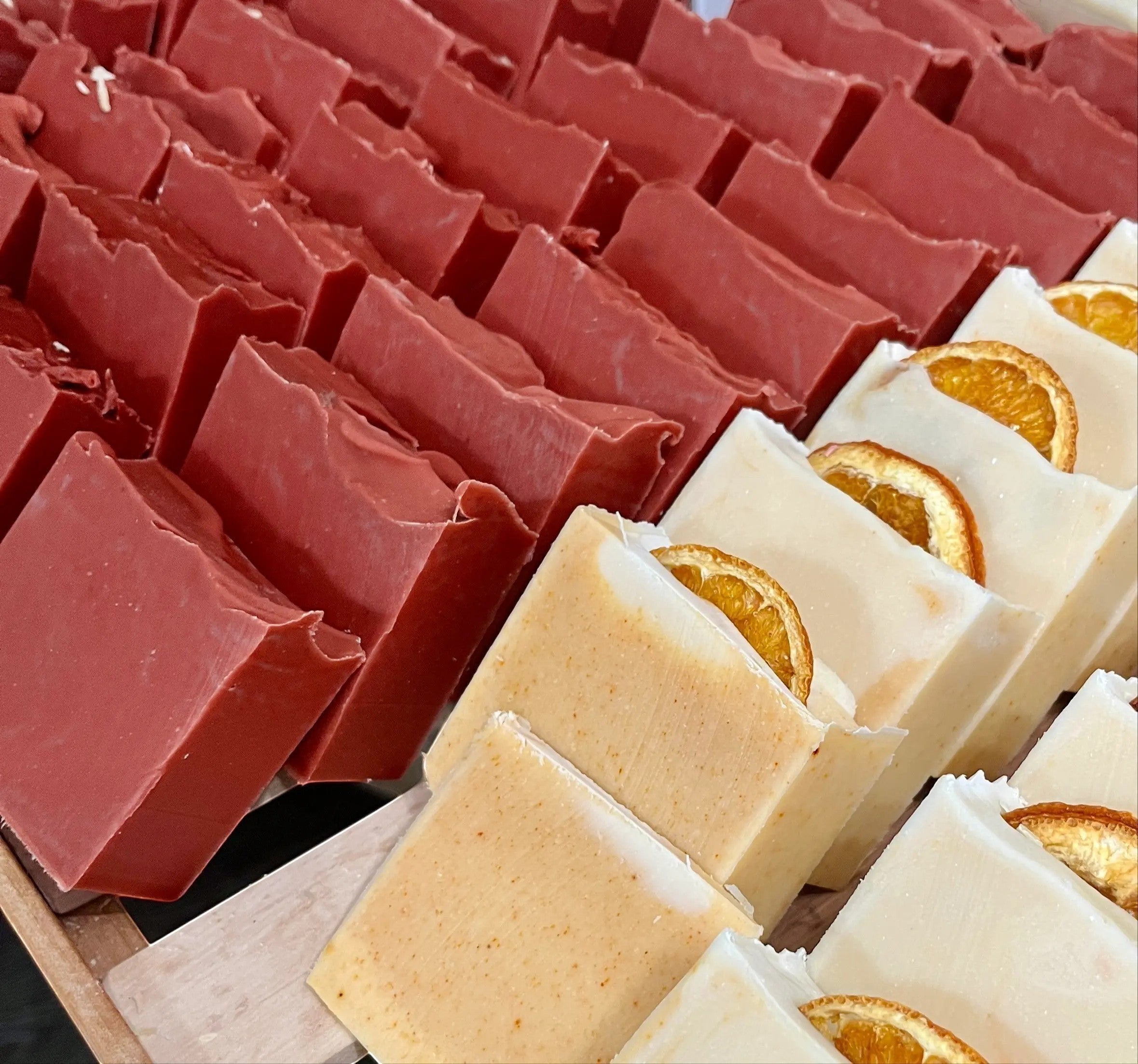 Savon au lait de chèvre JAMILA rose vanillée