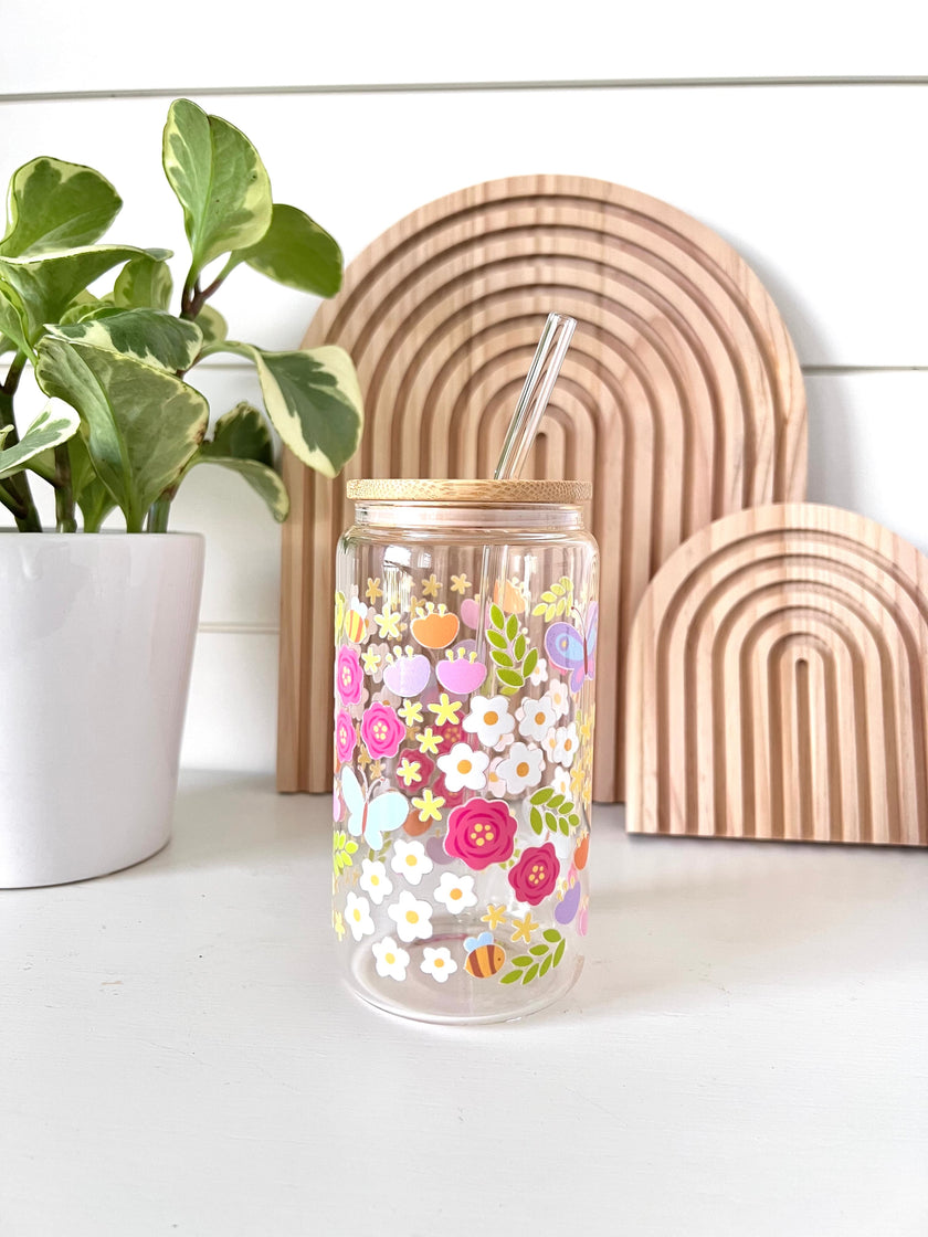 Tasse en verre à motif floral et abeilles