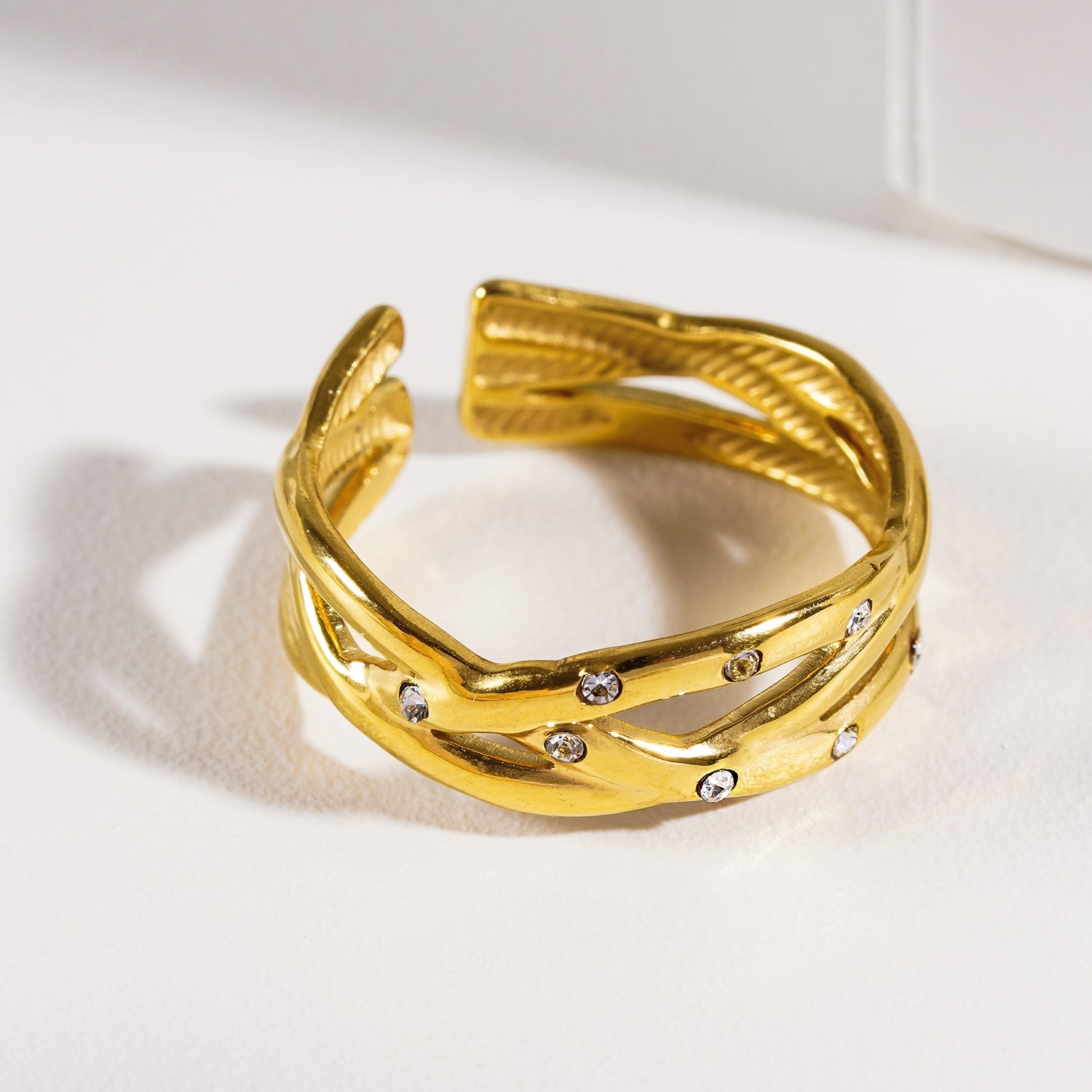 DARI: Intertwined Stacked Ring with Mini Zirconia Highlights