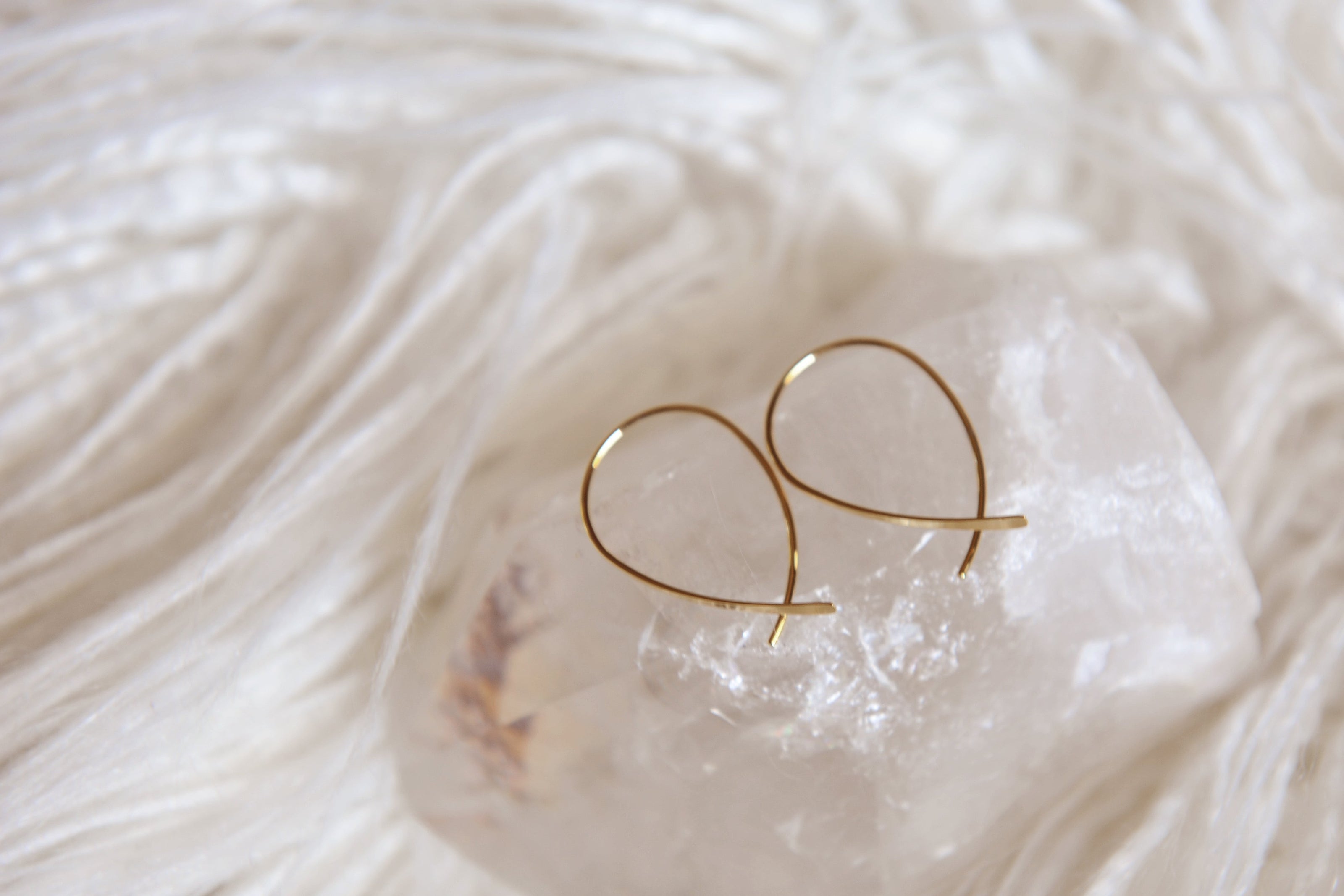 Mel drop wire earrings