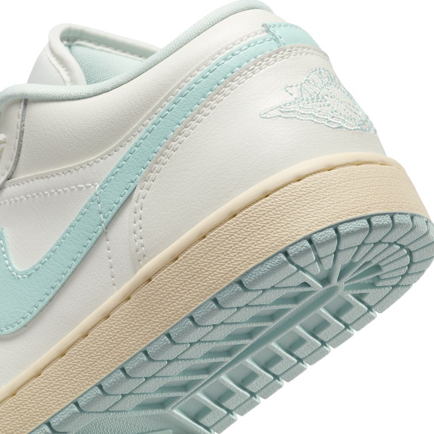 W Air Jordan 1 Low DC0774-134