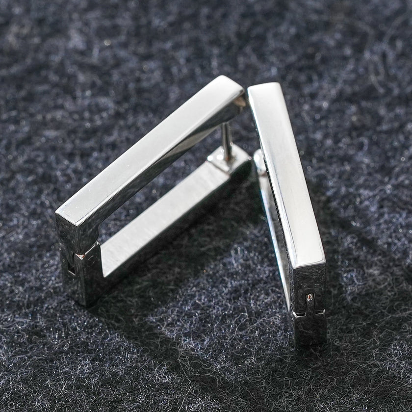 Style DELILAH: Rectangular Mini Hoop Earrings in Silver
