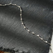 DEMELZA Or Blanc (Couleur Argentée) : Bracelet essentiel pour tous les jours avec de délicates perles carrées.