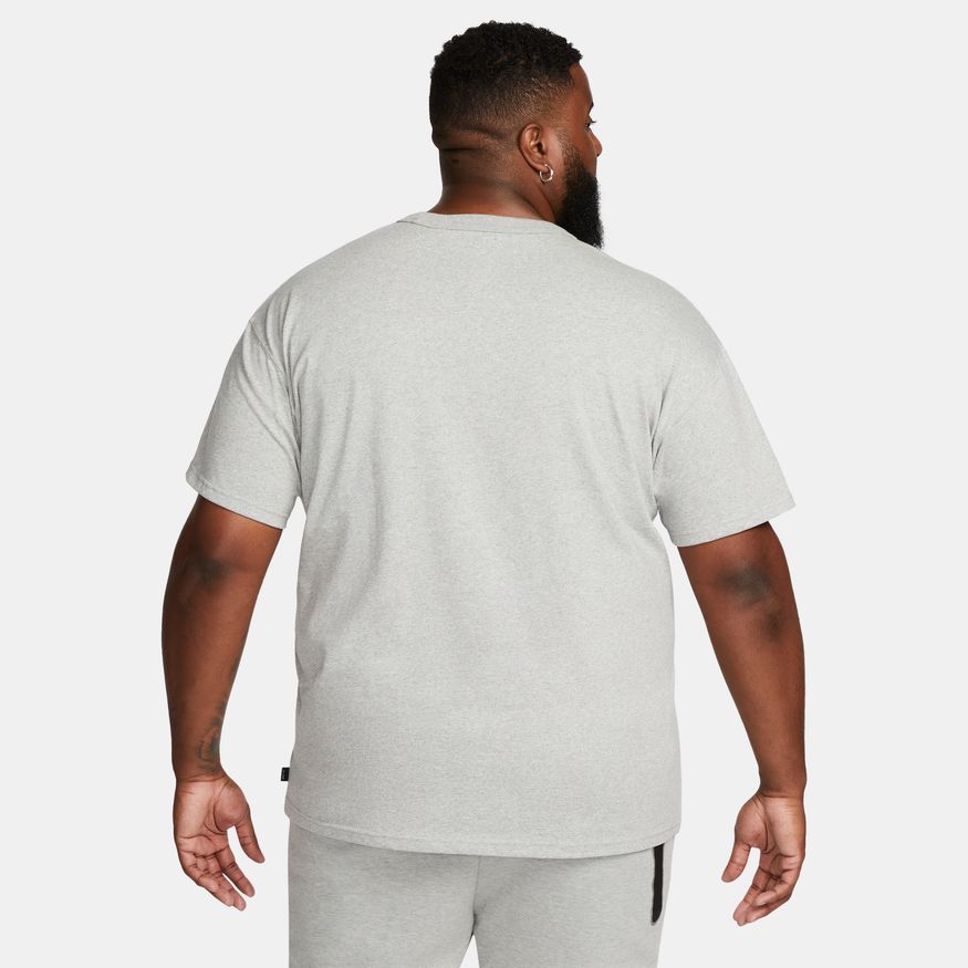 M Nike Sportswear Premium Essentials DO7392-063