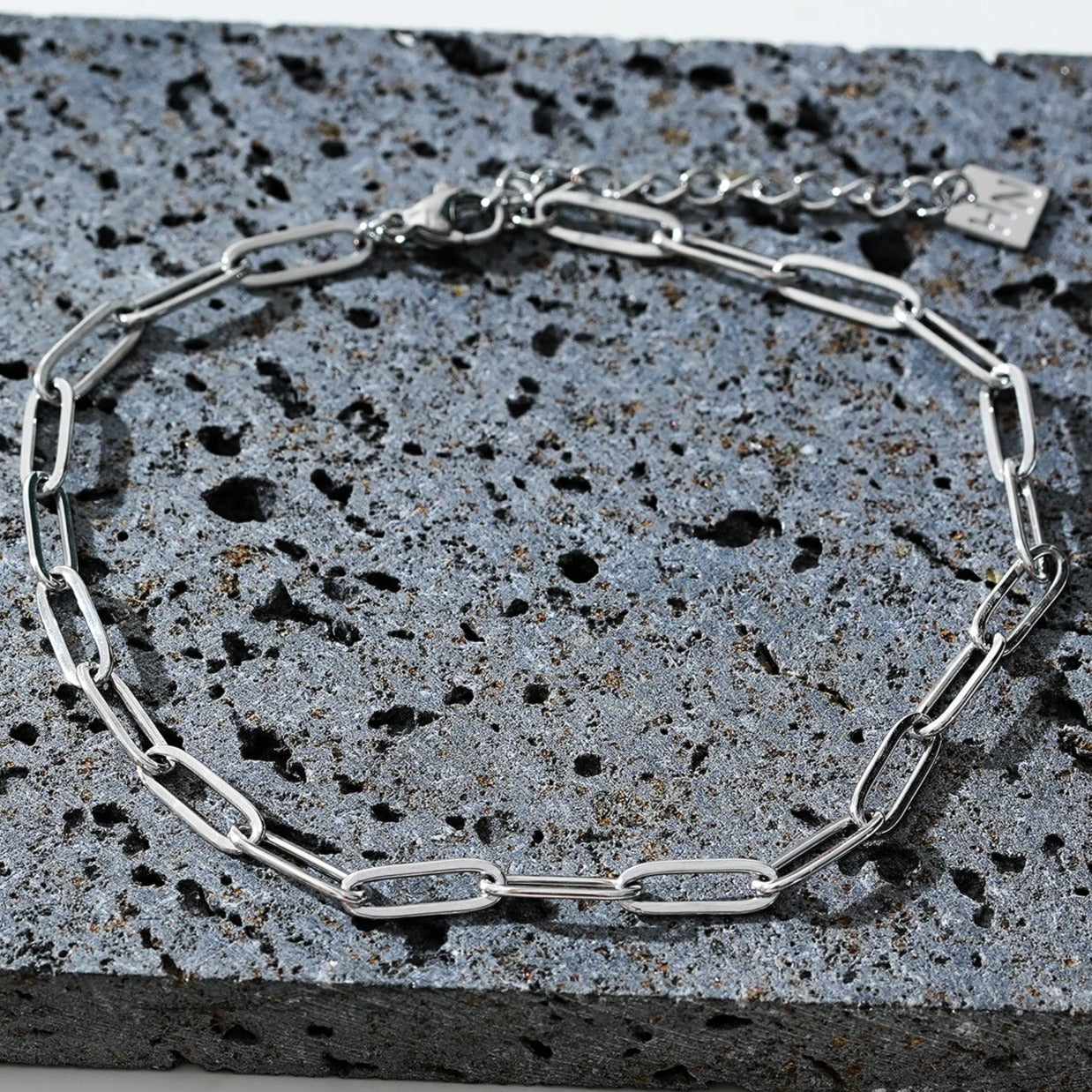 HAKILA LG: Essential Sillver Chain Link Paper-Clip Anklet