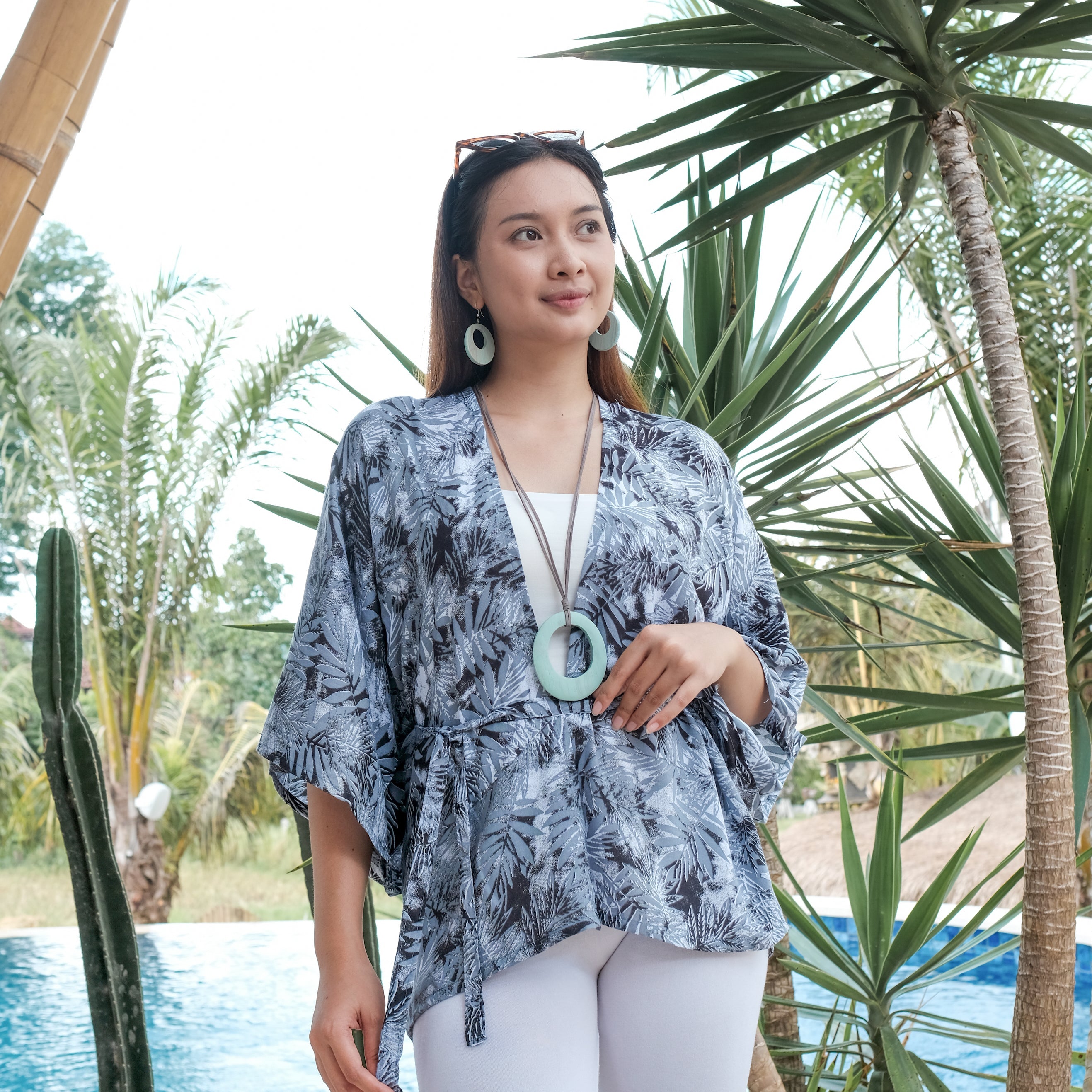 Fern Print Short Kimono - Grey
