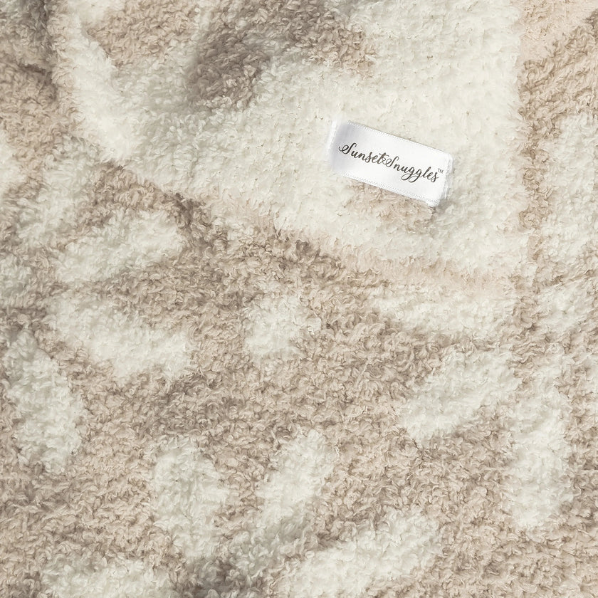 Blushing Beige & White Daisy Print Lovey