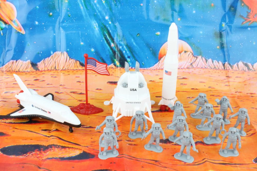 Daron - Space Exploration 20Pc. Playset W/Playmat