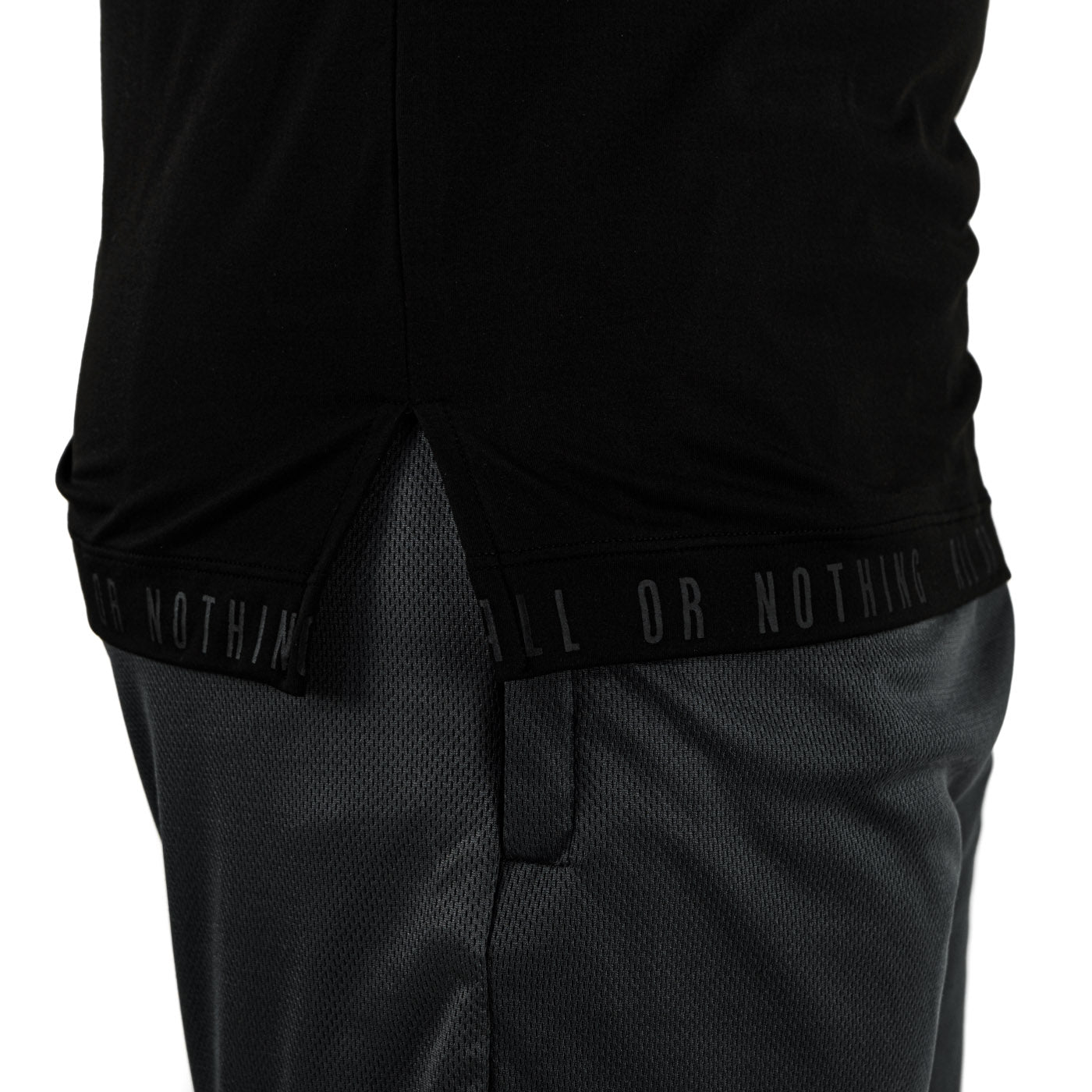 Distinct Tank Noir