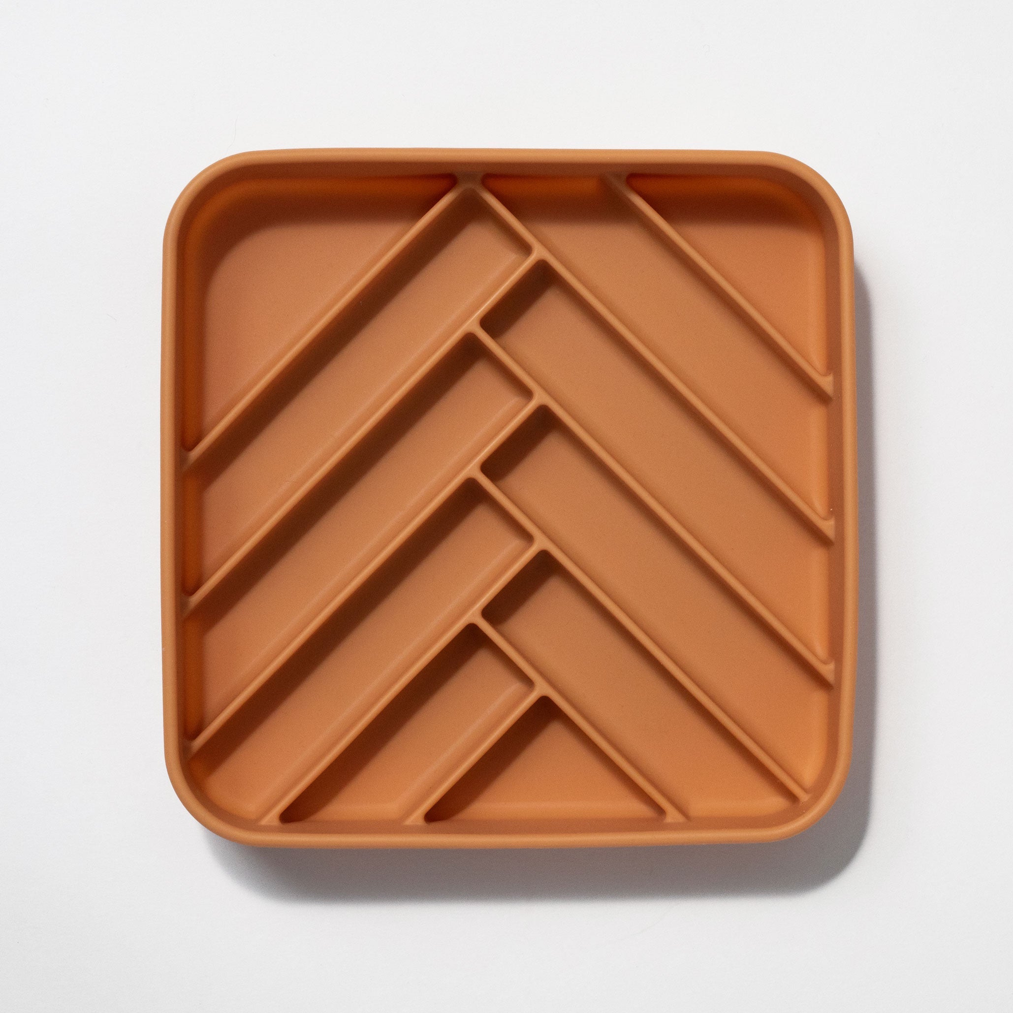 chevron slow feeder bowl - nutmeg