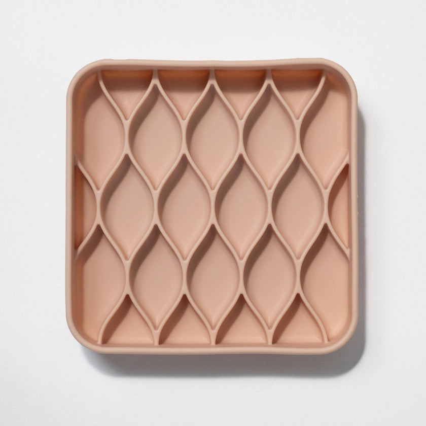 argyle slow feeder bowl - rose water