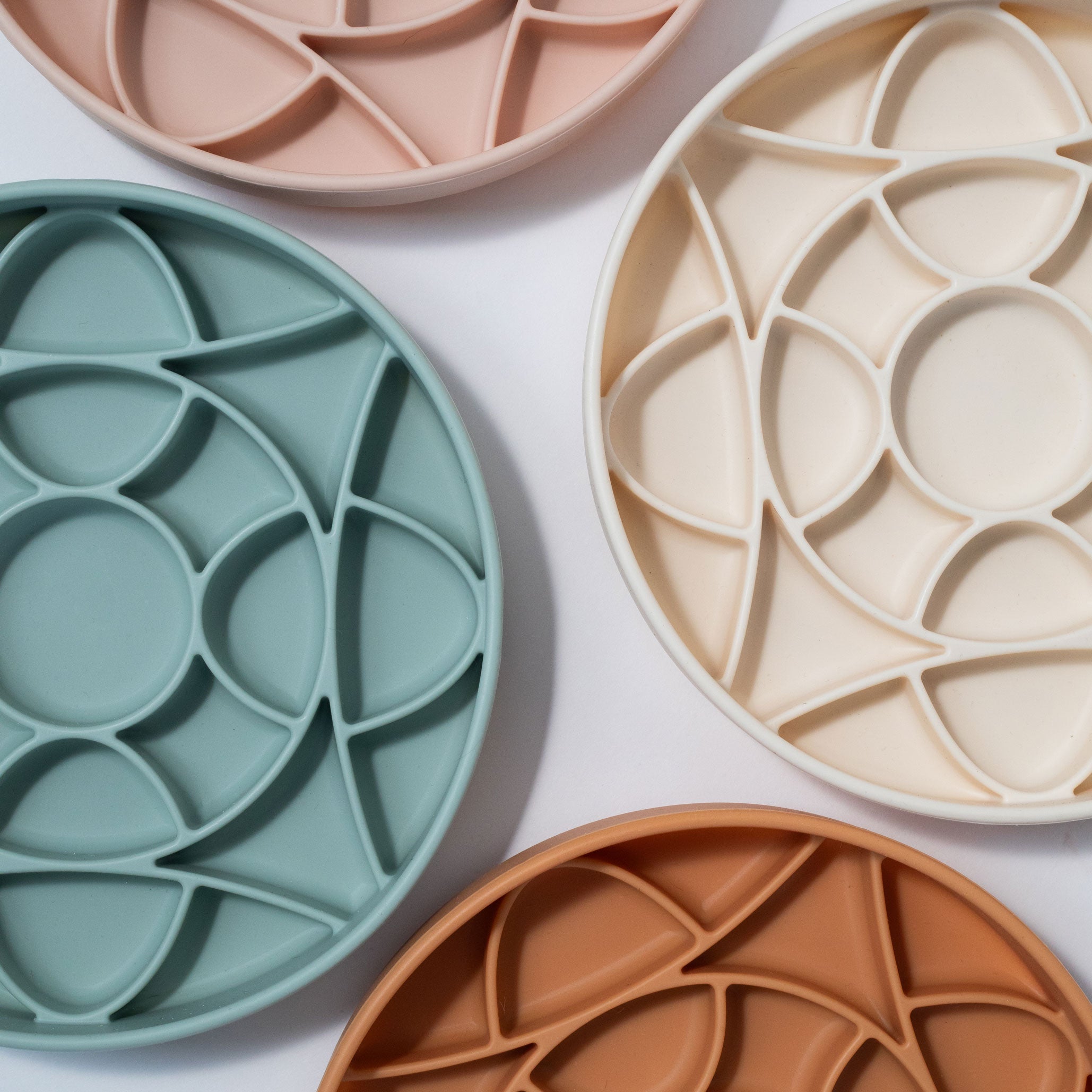 circulo slow feeder bowl - seafoam