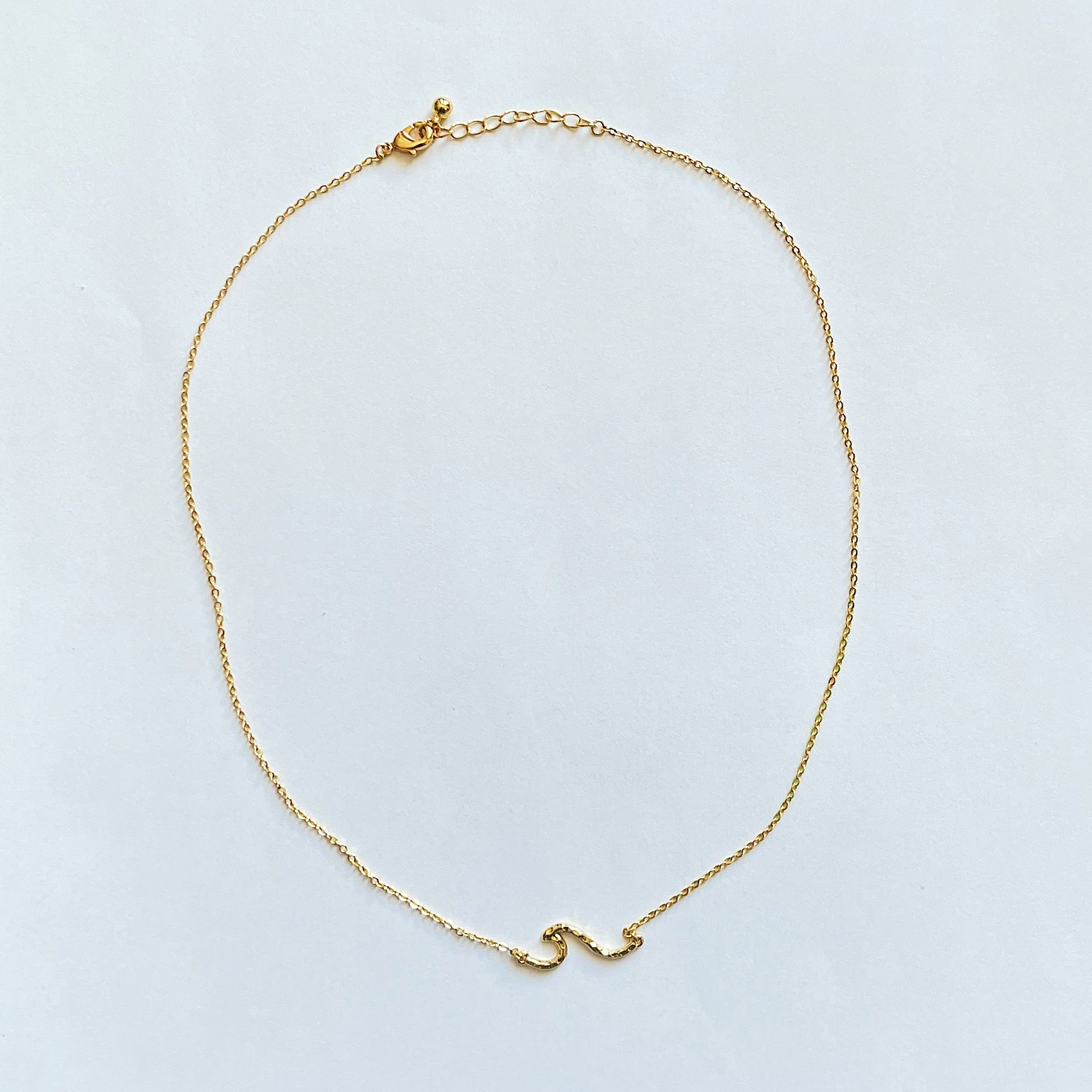 Chainlink Necklace with Wave Pendant - Gold Plate