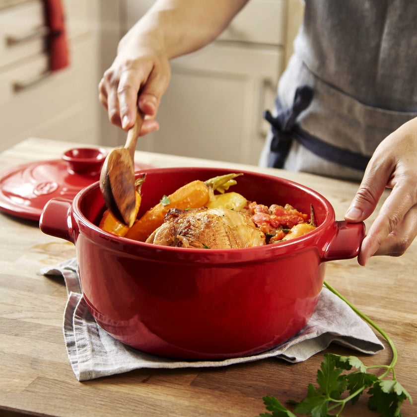 Emile Henry - Round Casserole - 2.5L/2.6qt