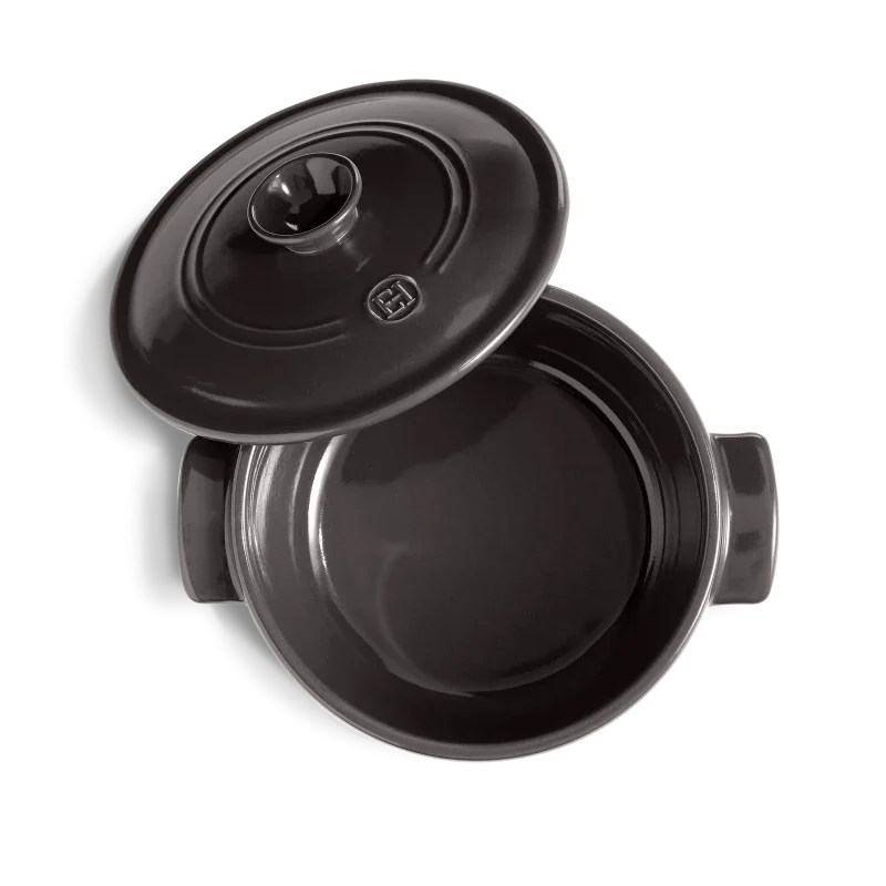 Emile Henry - Round Casserole - 2.5L/2.6qt