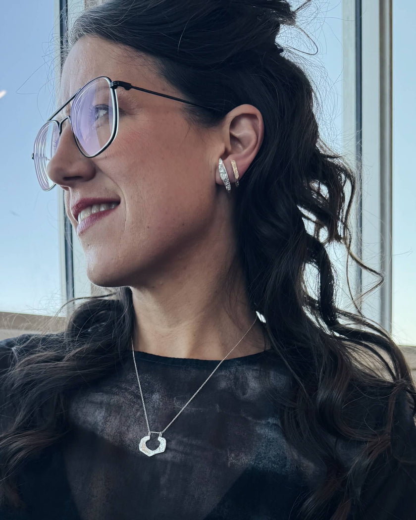 Mary-Jo – Boucles d’oreilles barre faites à Montréal