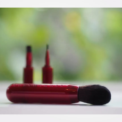 Ruby Hammer Face Brush
