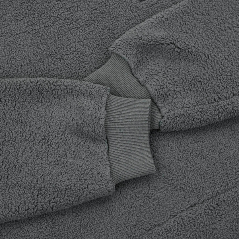 Pull en sherpa FA, gris.