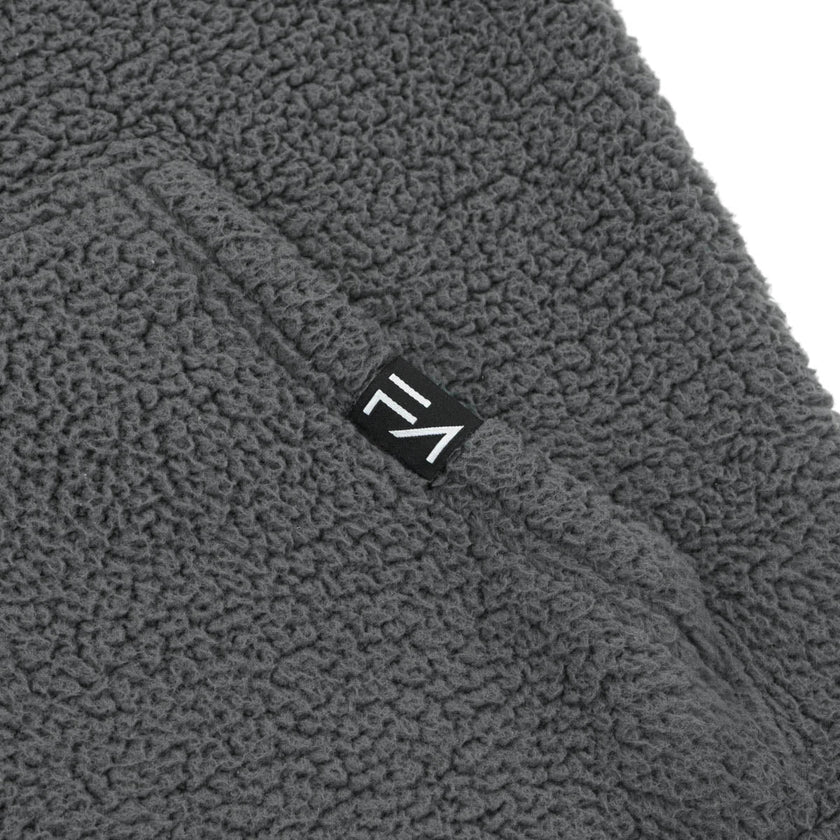 Pull en sherpa FA, gris.