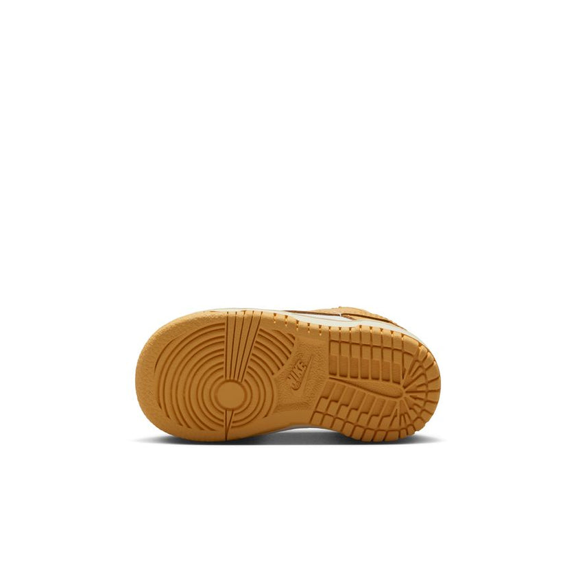 Nike Dunk Low FB9107-700
