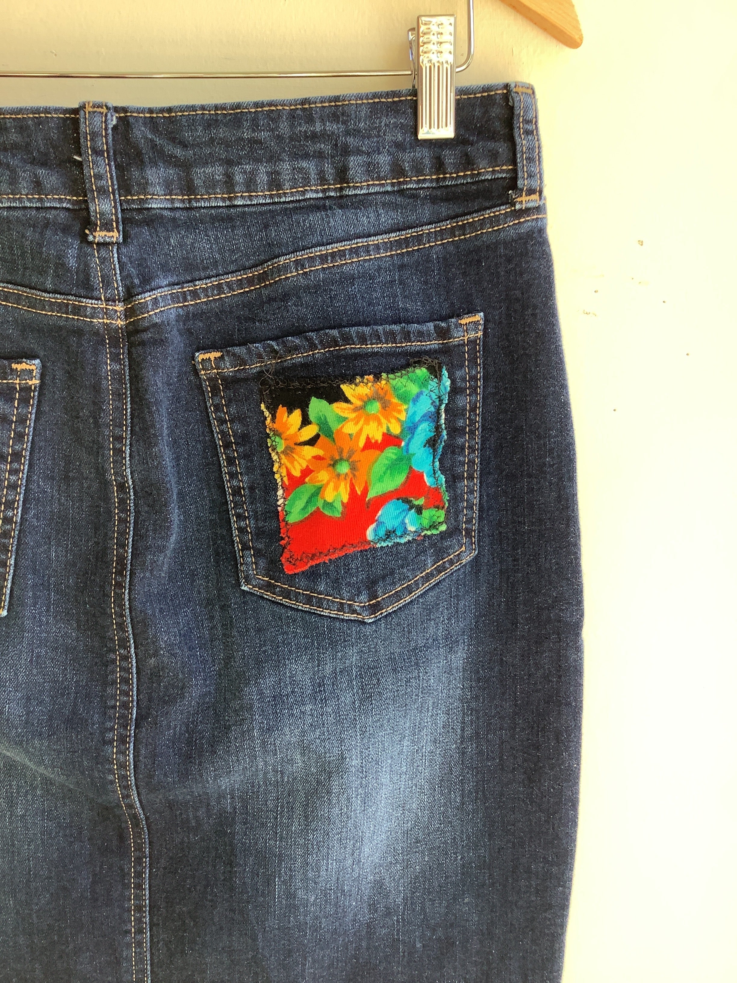 Gap Denim Skirt w/ Floral Pockets