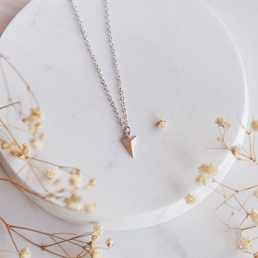 CLAIRE, Dainty Minimalist Geometric Everyday Necklace