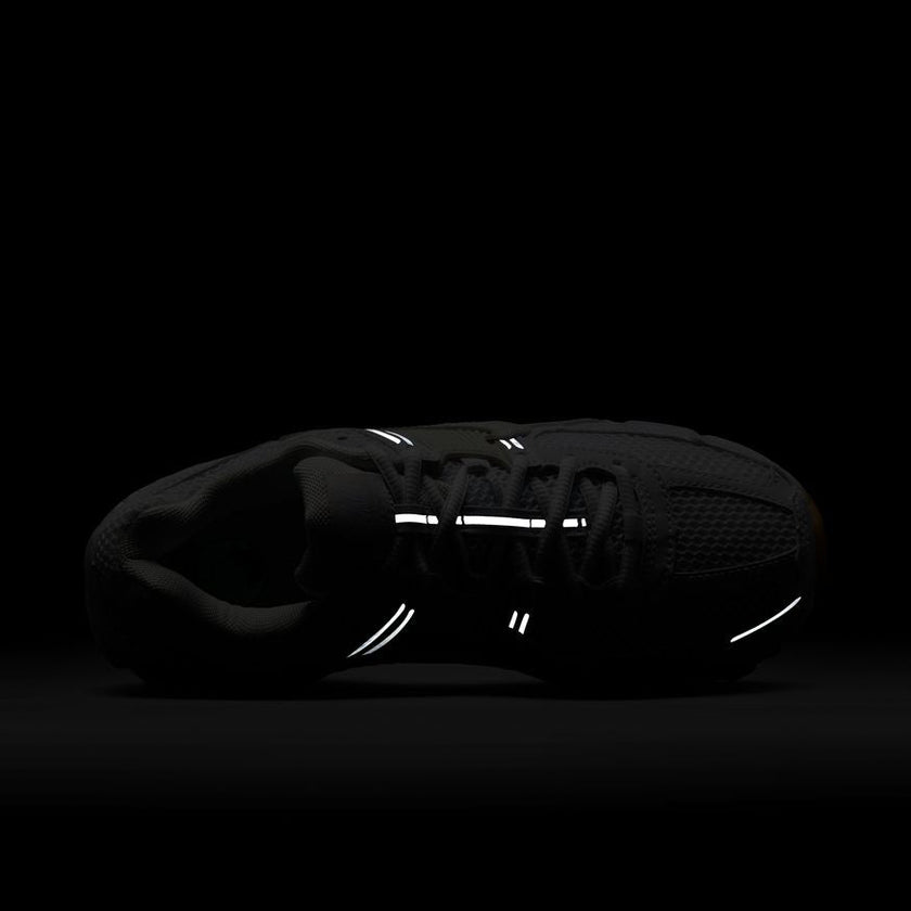 W Nike Zoom Vomero 5 FJ2028-104