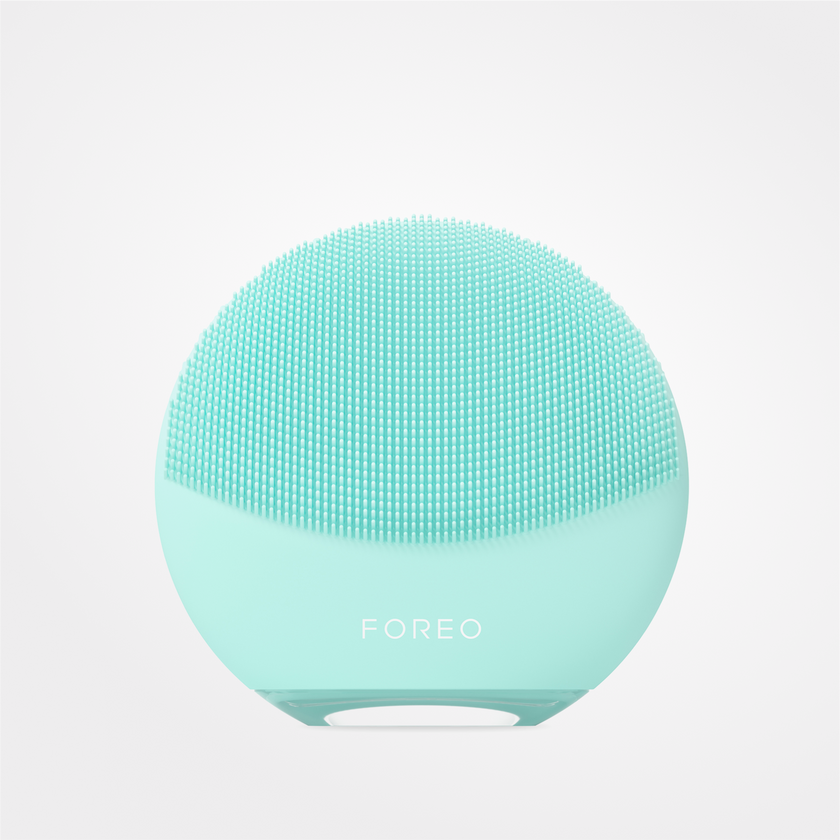 FOREO LUNA 4 Mini Facial Cleansing Massager - Arctic Blue