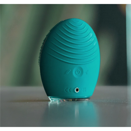 FOREO LUNA 4 Men - Face and Beard Cleansing Device