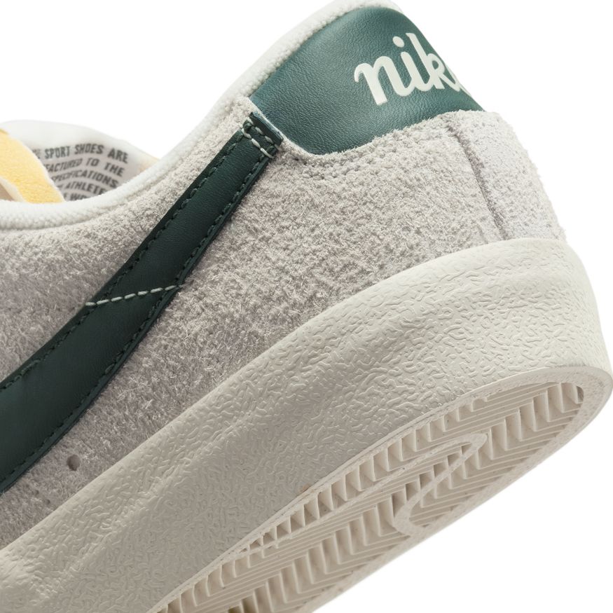 W Nike Blazer Low '77 Vintage FQ8060-002