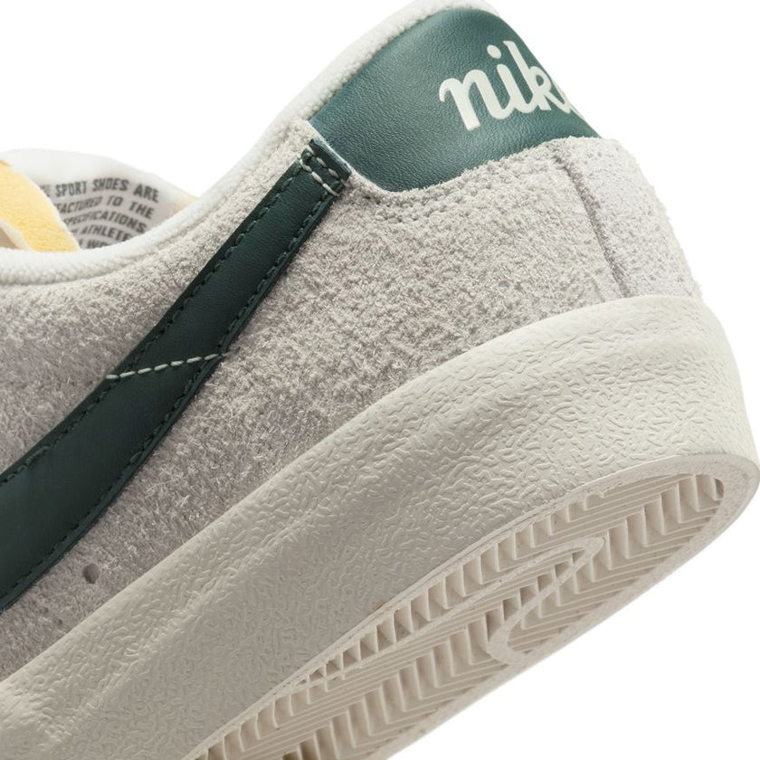 W Nike Blazer Low '77 Vintage FQ8060-002