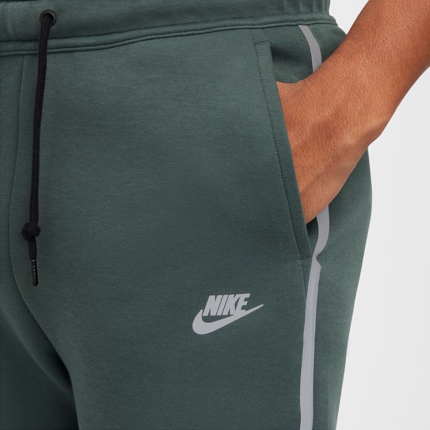 M Nike Tech FZ0762-338