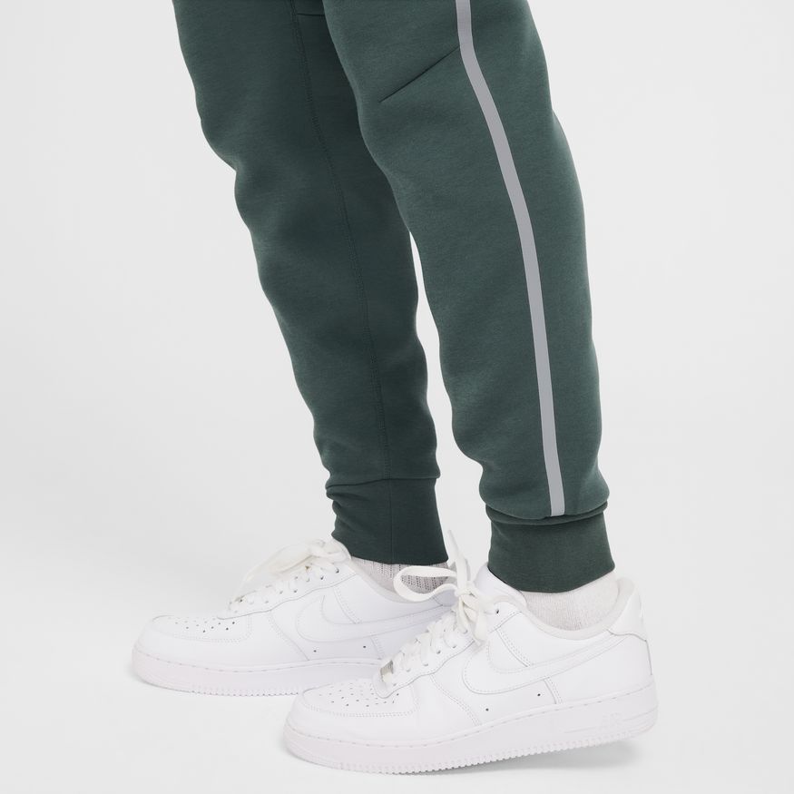 M Nike Tech FZ0762-338