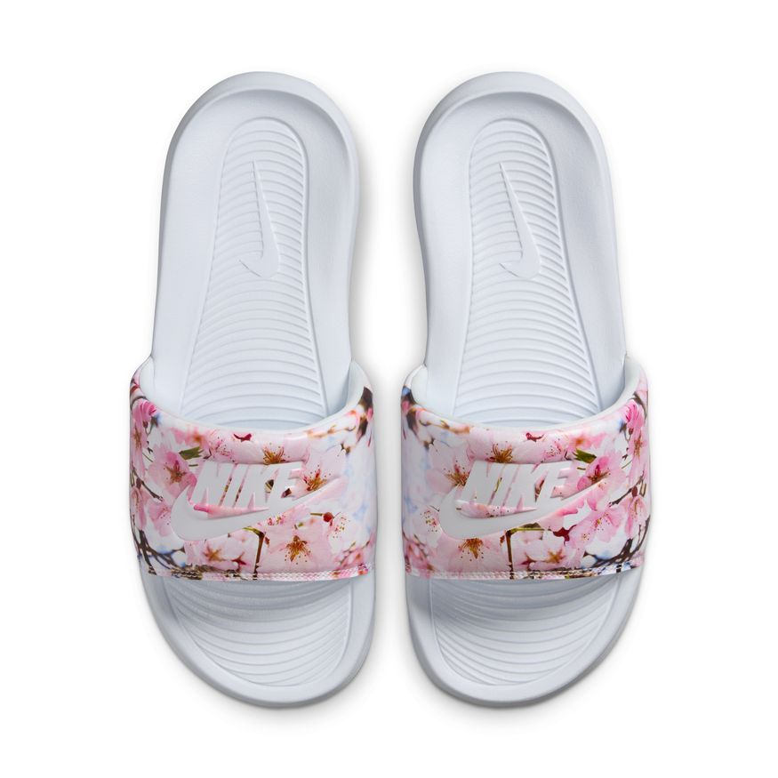 W Nike Victori One FZ3111-100