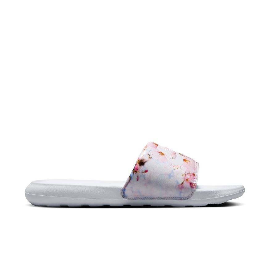 W Nike Victori One FZ3111-100