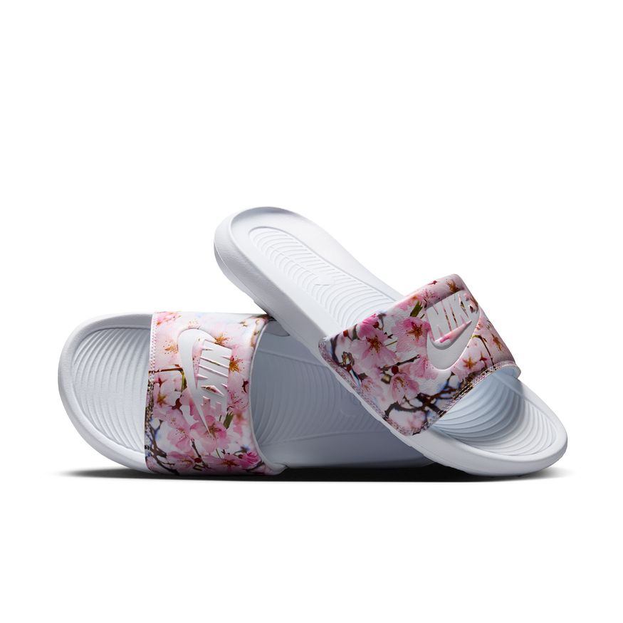 W Nike Victori One FZ3111-100