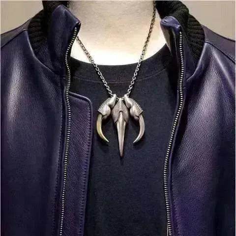 Fashion Retro Jack Dragon Claw Copper Pendant