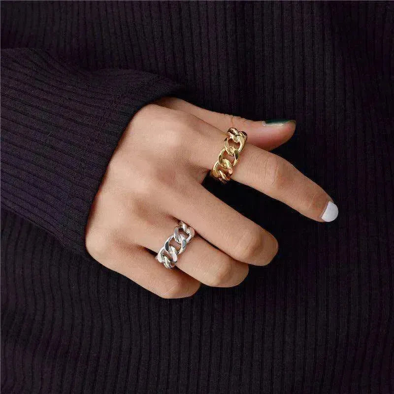Fashionable with unique chain design ring