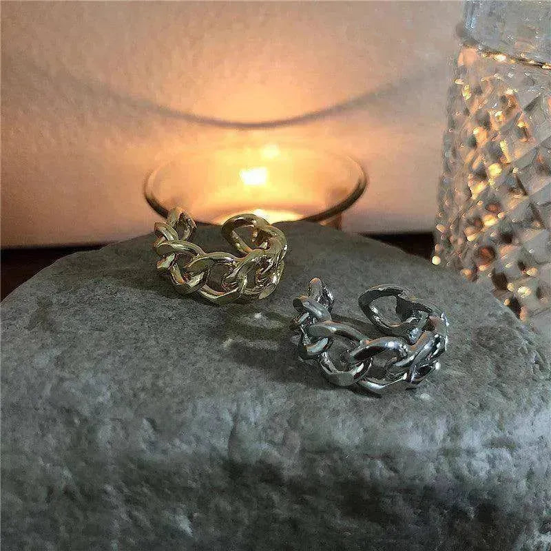 Fashionable with unique chain design ring