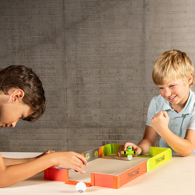 Fat Brain Toys - Foosbots Stadium Battle Set