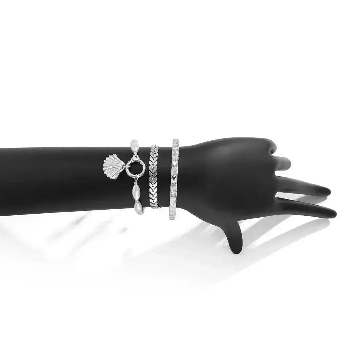Faux Pearl Vintage Metal Scallop Pendant Bracelet