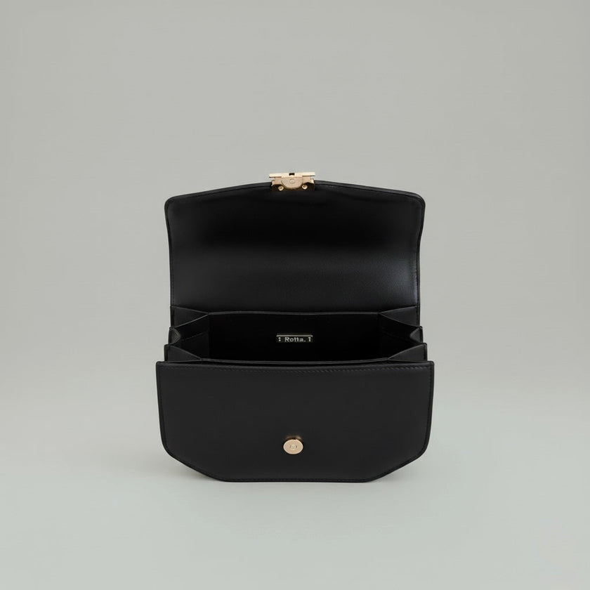 MIRA - Versatile Leather Crossbody Bag with Adjustable Strap and Multiple Compartments