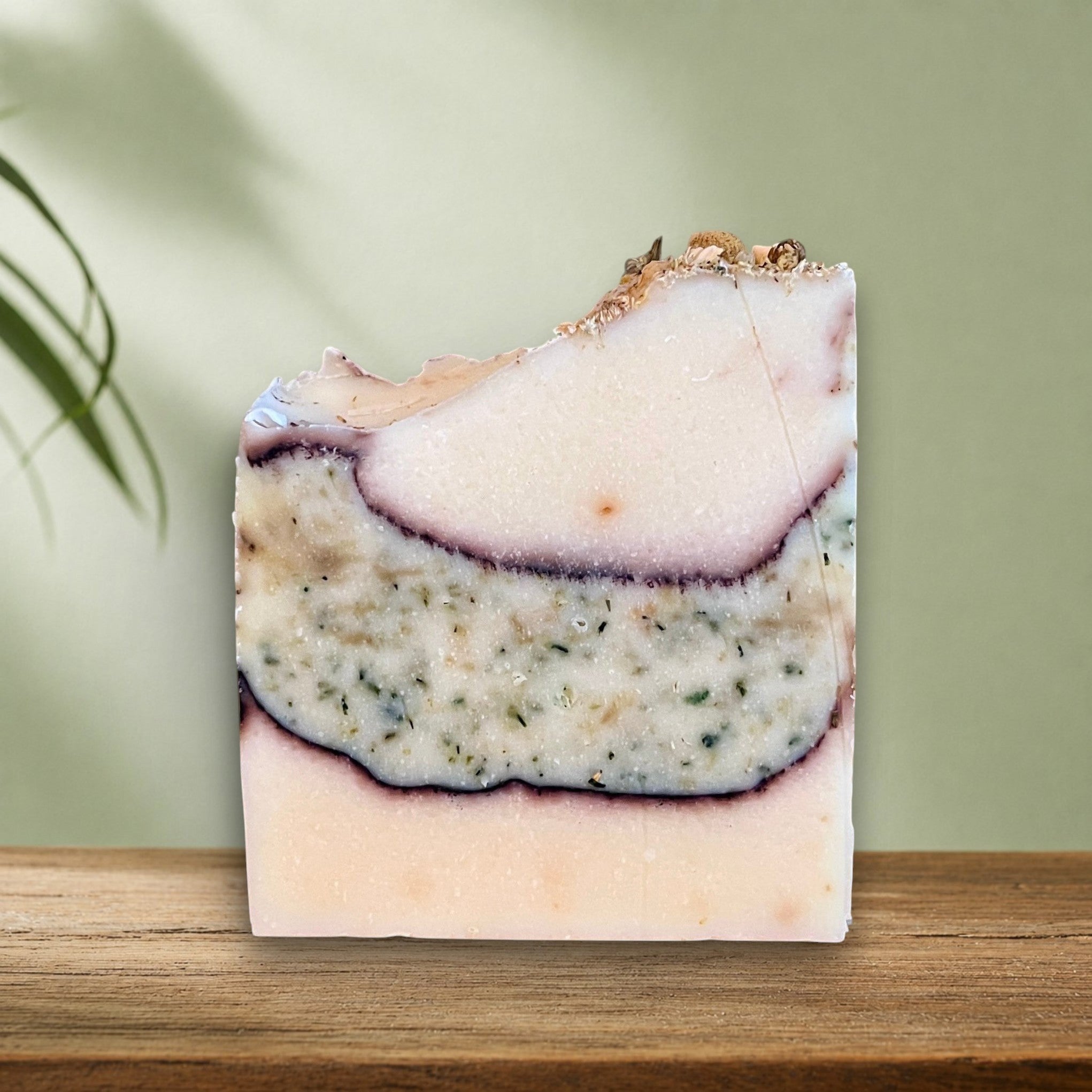 Savon au lait de chèvre SOPHIE miel et macérât de camomilles