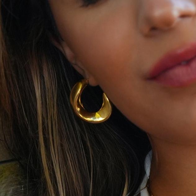 Style GALENA Gold : Boucles d’oreilles torsadées.