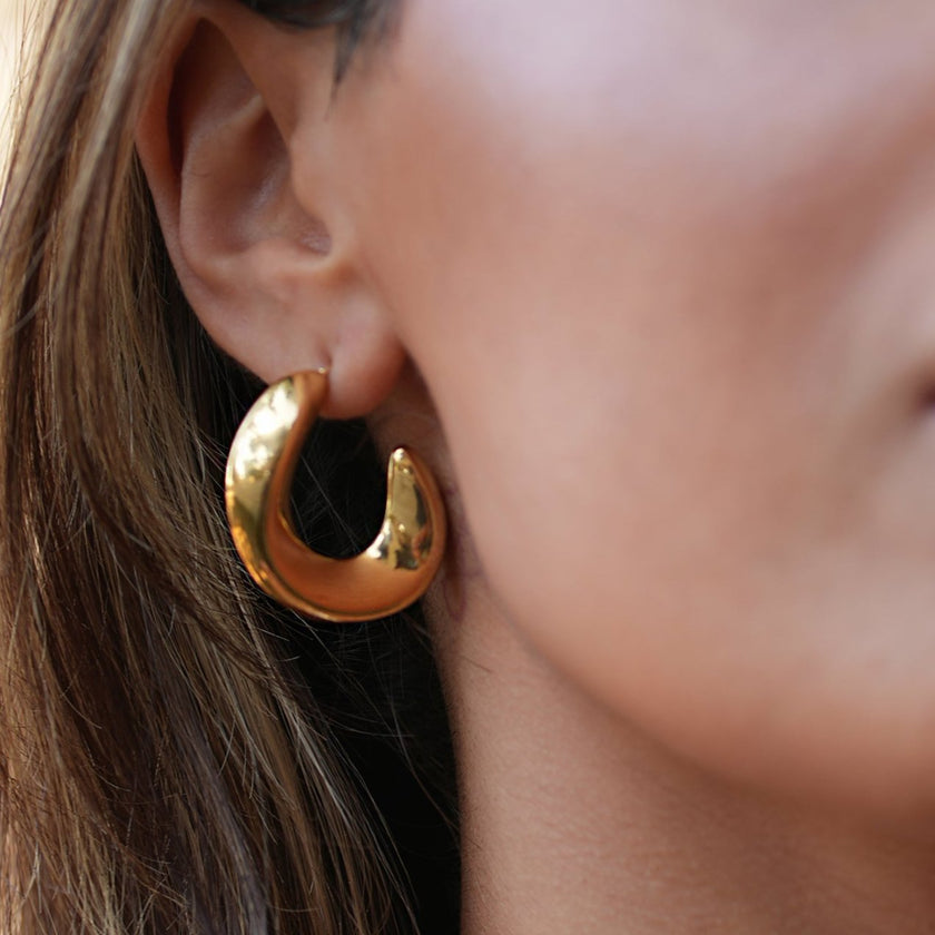 Style GALENA Gold : Boucles d’oreilles torsadées.