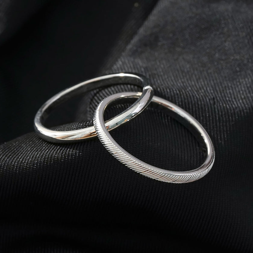 GILBERT : Bague à porter en superposition, double bande entrelacée, en or blanc (ton argenté)