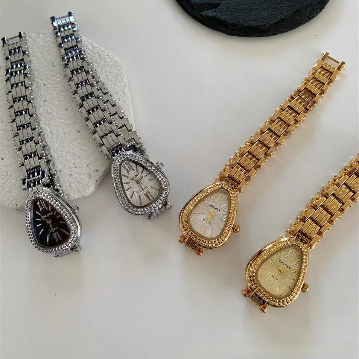 Golden Snake Head Gorgeous Chain Watch Women